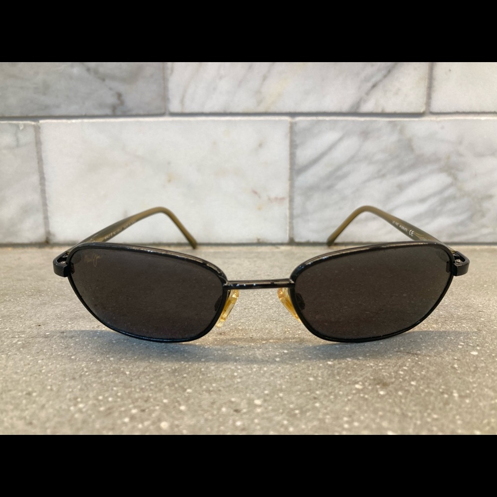 Maui Jim Sport Sunglasses w/case. Maui MJ-133-07 Made in Japan US PAT #4,838,673
